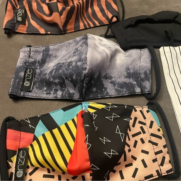 Mask bundle - Onzie, Karen Kane and Carbon 38 - Picture 8 of 8